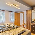 Schumacher Apartament
